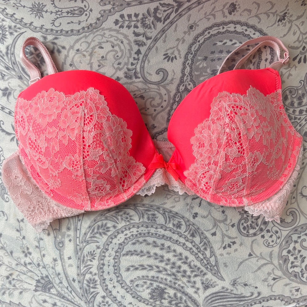 Victoria’s Secret Dream Angels Lace Trimmed Bra-36C